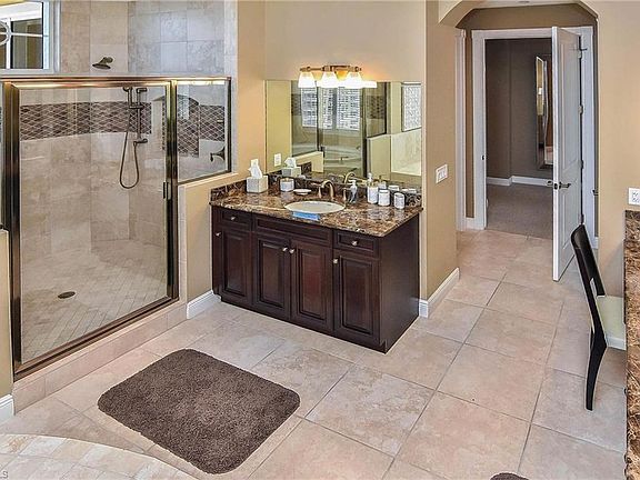 5th image of 6081 Silver King Blvd Unit 1201