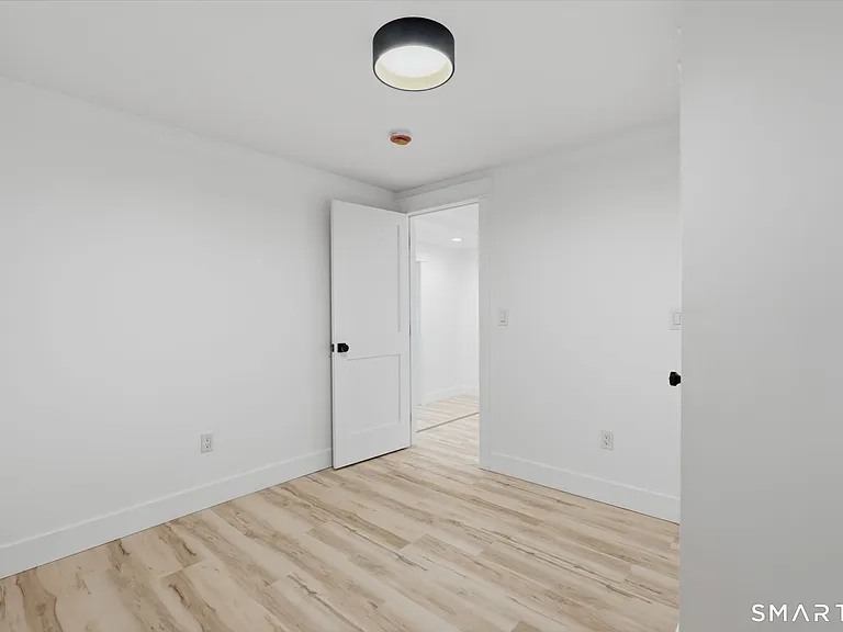 765 Norwich Ave — Photo 26