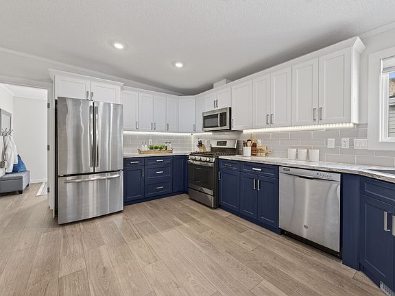 5th image of 5005 River Rd #121