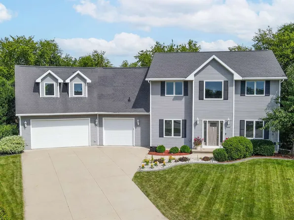 825 Windsor Ct, Ripon, WI 54971