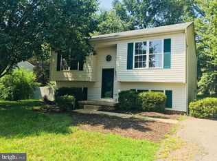 11820 Falcon Ridge Dr, Fredericksburg, VA 22407