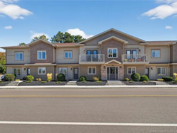 98 Pleasant St #201, Shediac, NB E4P 2L6