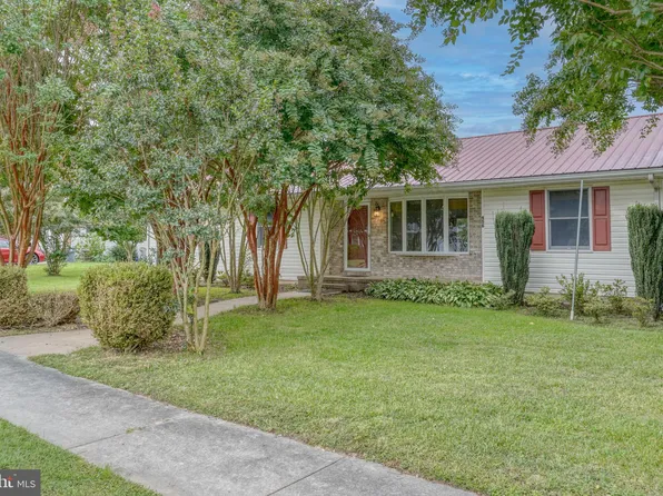 956 Janeka Ln, Dover, DE 19904