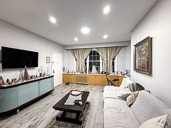 Rented by Voro New York