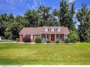 1347 Colts Pride Dr, Fayetteville, NC 28312