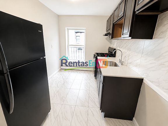 2nd image of 113 Lincoln Ave #7B