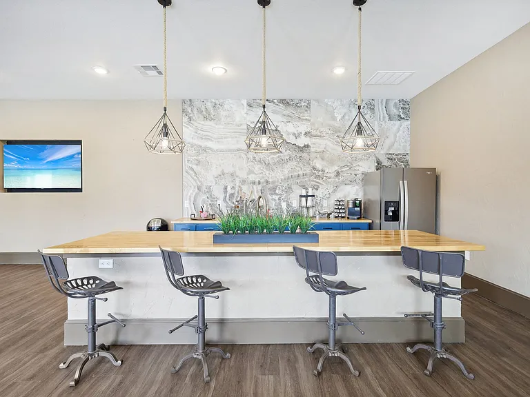 Azora Ranch Apartments — Photo 18