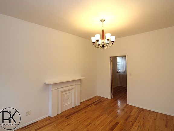 2nd image of 954 Manhattan Ave APT 4L