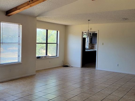 5th image of 4409 Creekside Dr