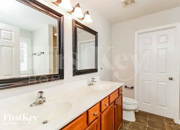 4015 Shadetree Dr — Photo 12