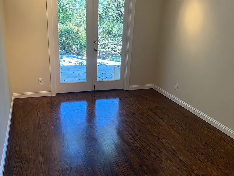 1204 Laurel Hill Dr — Photo 11