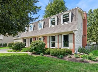 2305 Pepper Valley Dr, Geneva, IL 60134