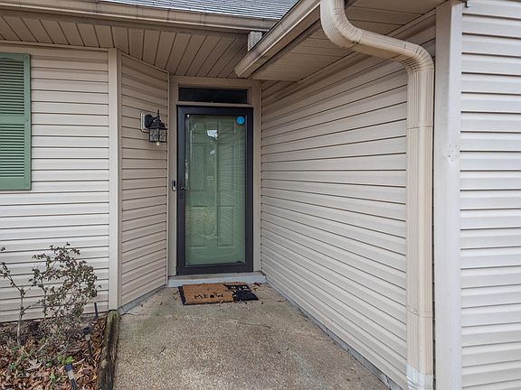 5th image of 2958 Millers Pond Dr