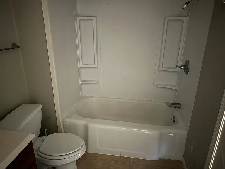 1102 Ann St — Photo 10