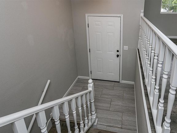5th image of 201 Esquire Dr
