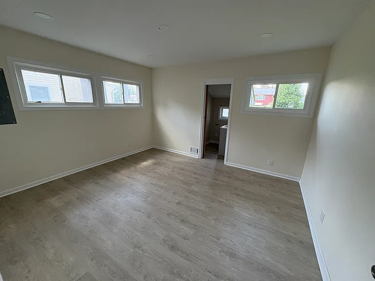 27 Yorktown Rd — Photo 12