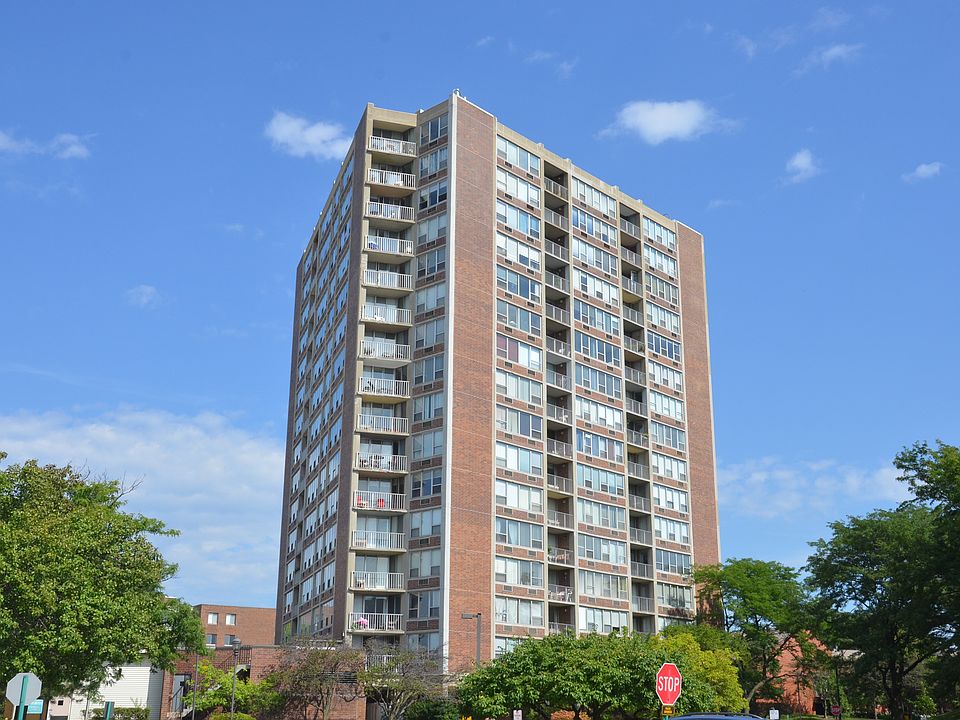 1st image of 3925 Triumvera Dr APT 12E