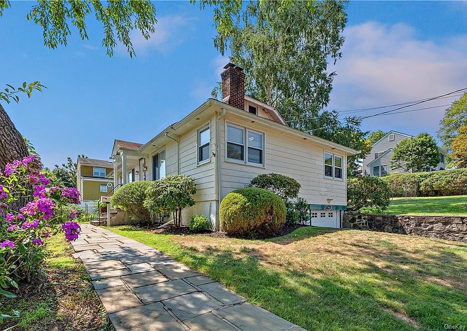 1st image of 146 Astor Ave