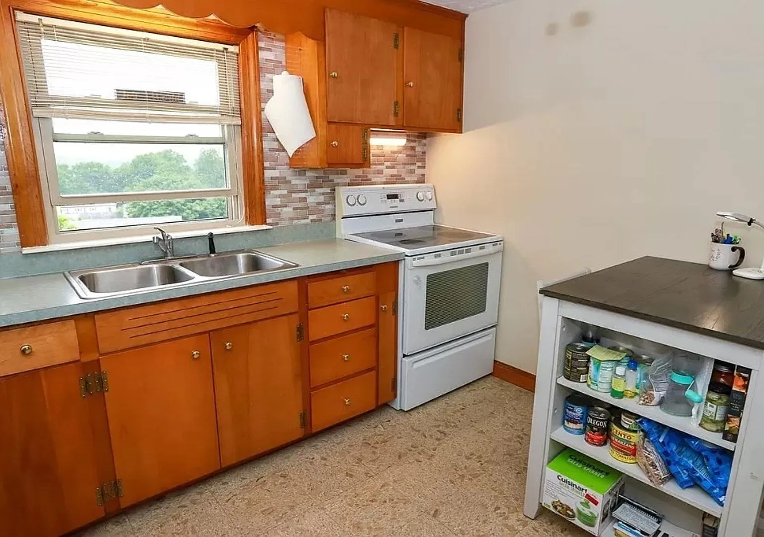 271 Waterford St — Photo 3