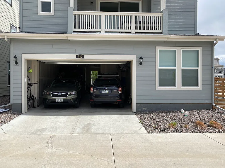 3 car LUG, 2 cars side by side and extra storage space.
2 x snow tire storage installed high
Bike and helmet hook on one side