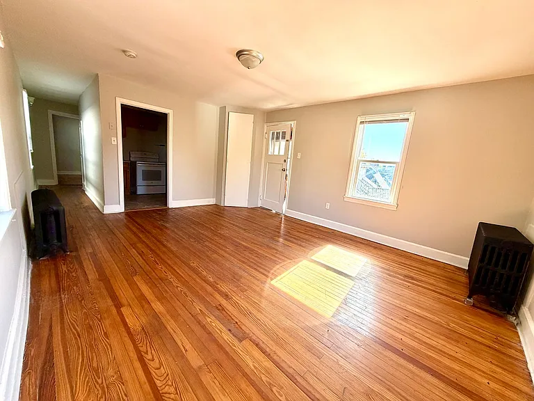 165 Summit Ave — Photo 5
