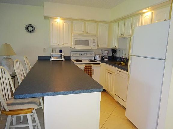 5th image of 501 Greensward Ln APT 203-C