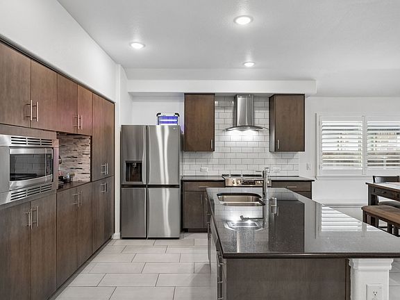 4th image of 525 Stanton Ln