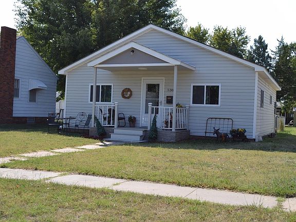 2nd image of 538 E Oakdale Ave