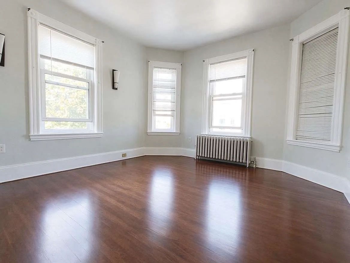 2 bed, 1.0 bath, 950 sqft, $2,800 — Photo 2