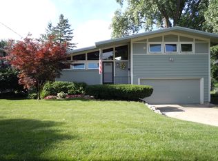 2316 El Dorado Dr SE, East Grand Rapids, MI 49506
