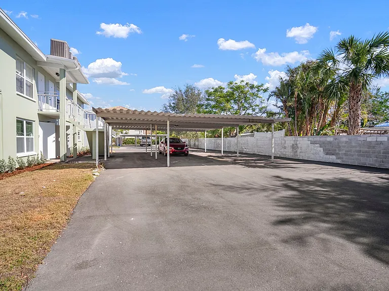 4533 Overlook Dr NE #B — Photo 40