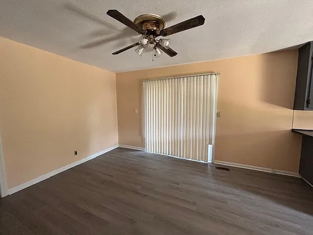 7510 Crown Ave — Photo 5