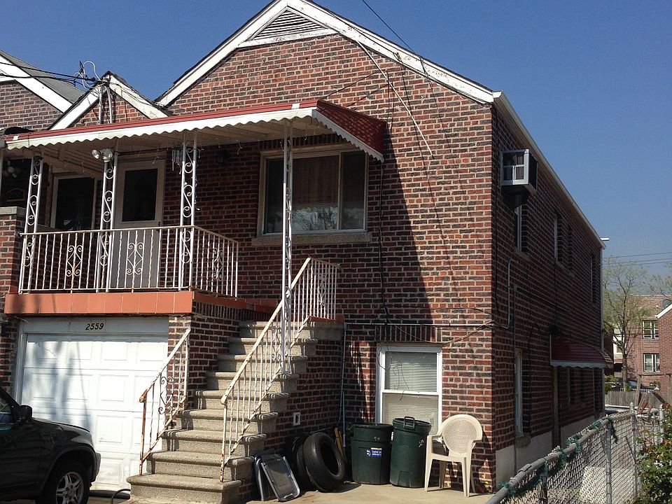 1st image of 2559 Laconia Ave