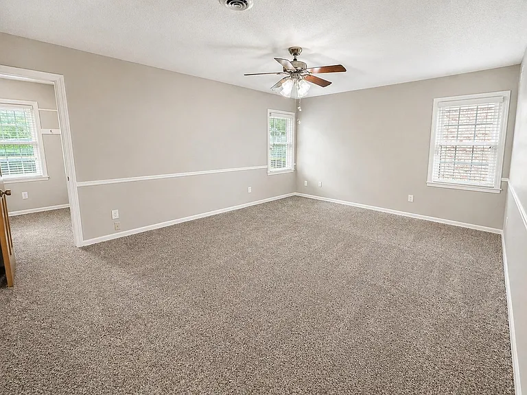 2148 Riverdale Rd — Photo 17