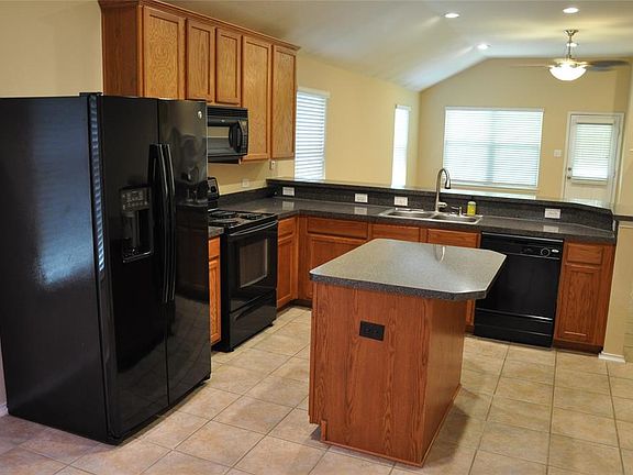 3rd image of 5709 Piedra Dr