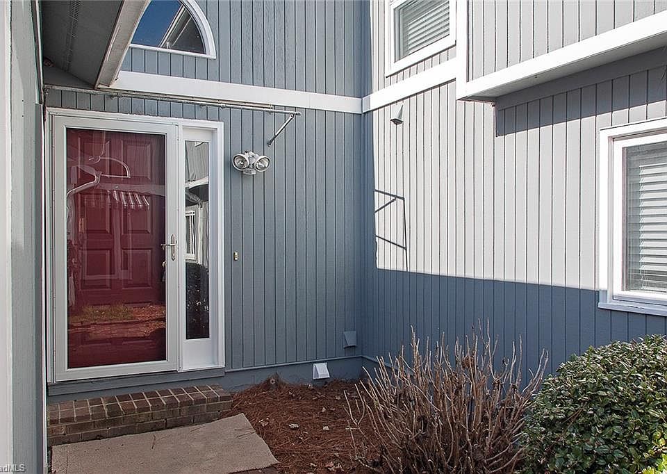 1st image of 131 Pembrooke Ridge Ct