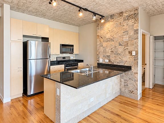 5th image of 1845 S Michigan Ave Unit 1208