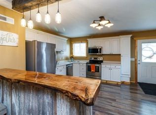 13221 Pinion Ave, Prairie City, IA 50228