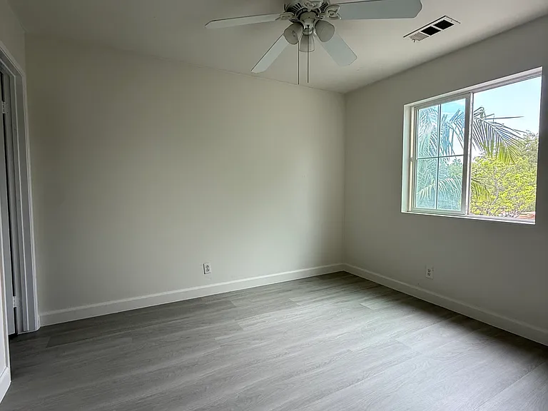 11061 Summerwood Dr — Photo 9