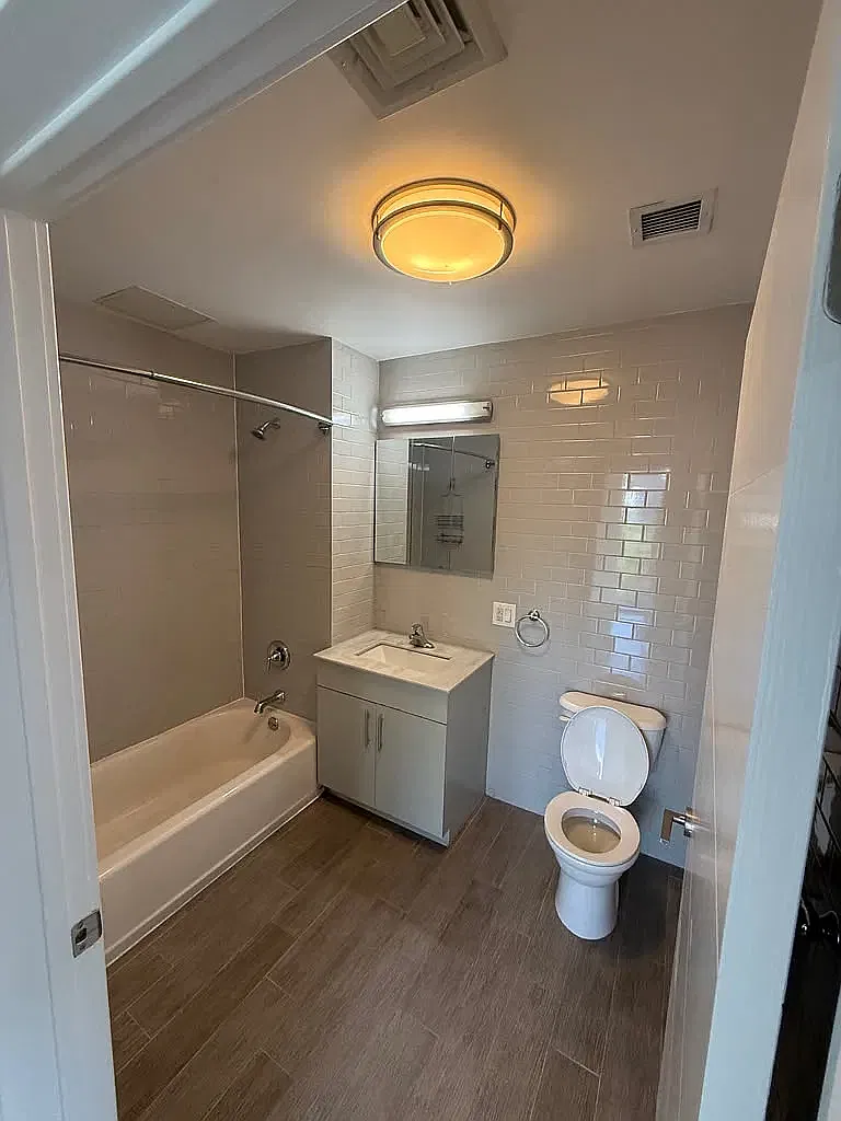 456 Grand Street — Photo 3