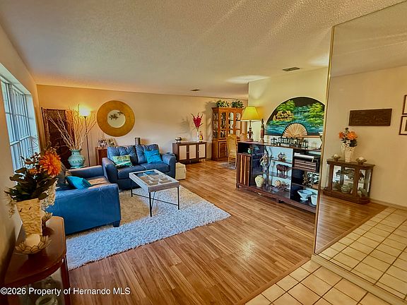 2nd image of 8056 Chaucer Dr