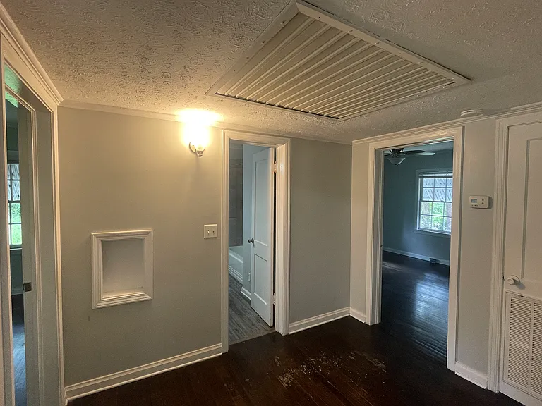 1223 Chickasaw St — Photo 5