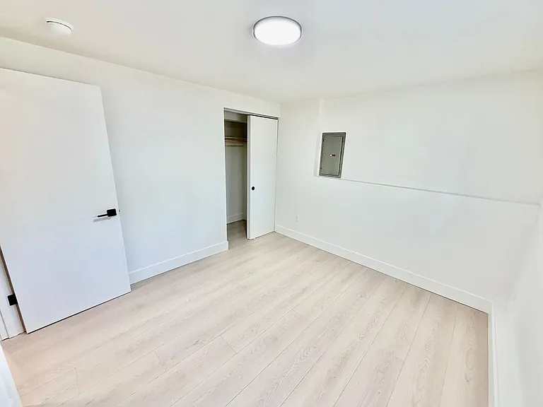 7407 SW 36th Ave — Photo 39