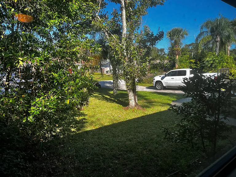 68 Dolphin Blvd E — Photo 6