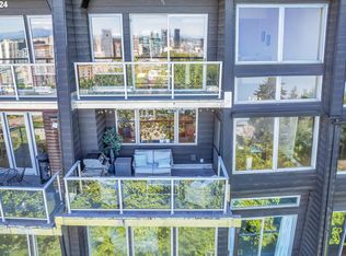 2212 SW Hoffman Ave, Portland, OR 97201