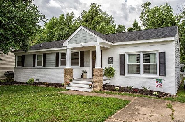 2nd image of 801 Old Town Dr