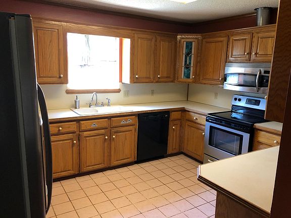 2nd image of 5804 Independence Cir