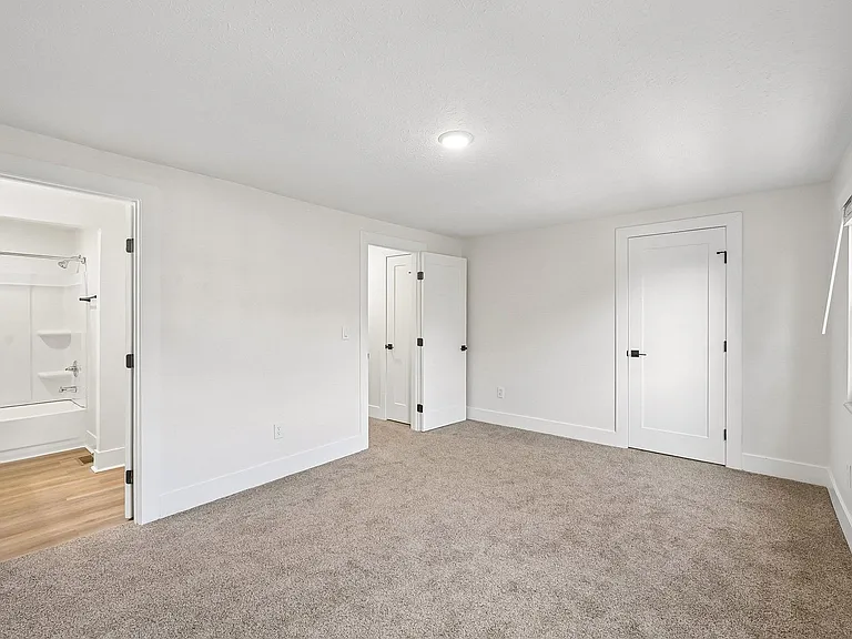 Dublin Park Rental Townhomes — Photo 29