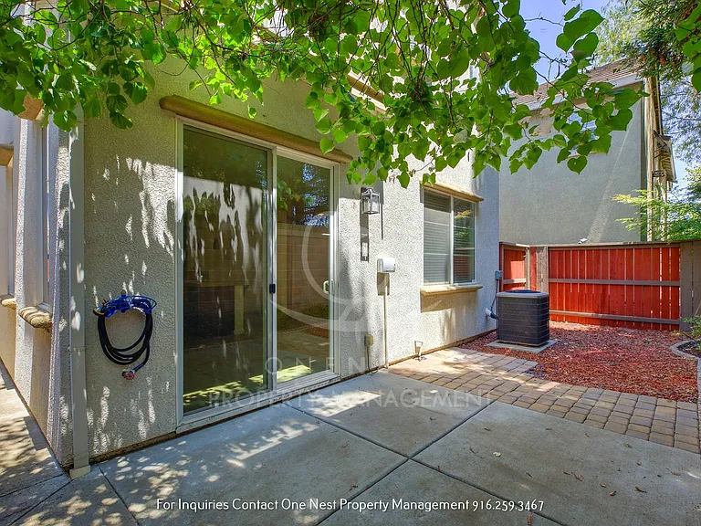 1392 Impressionist Loop — Photo 25