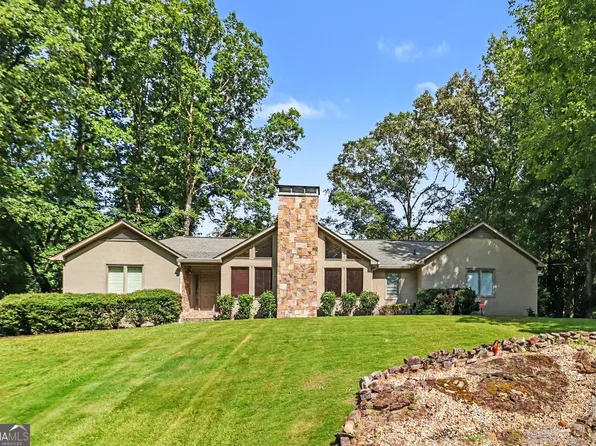 4098 Happy Valley Cir, Newnan, GA 30263